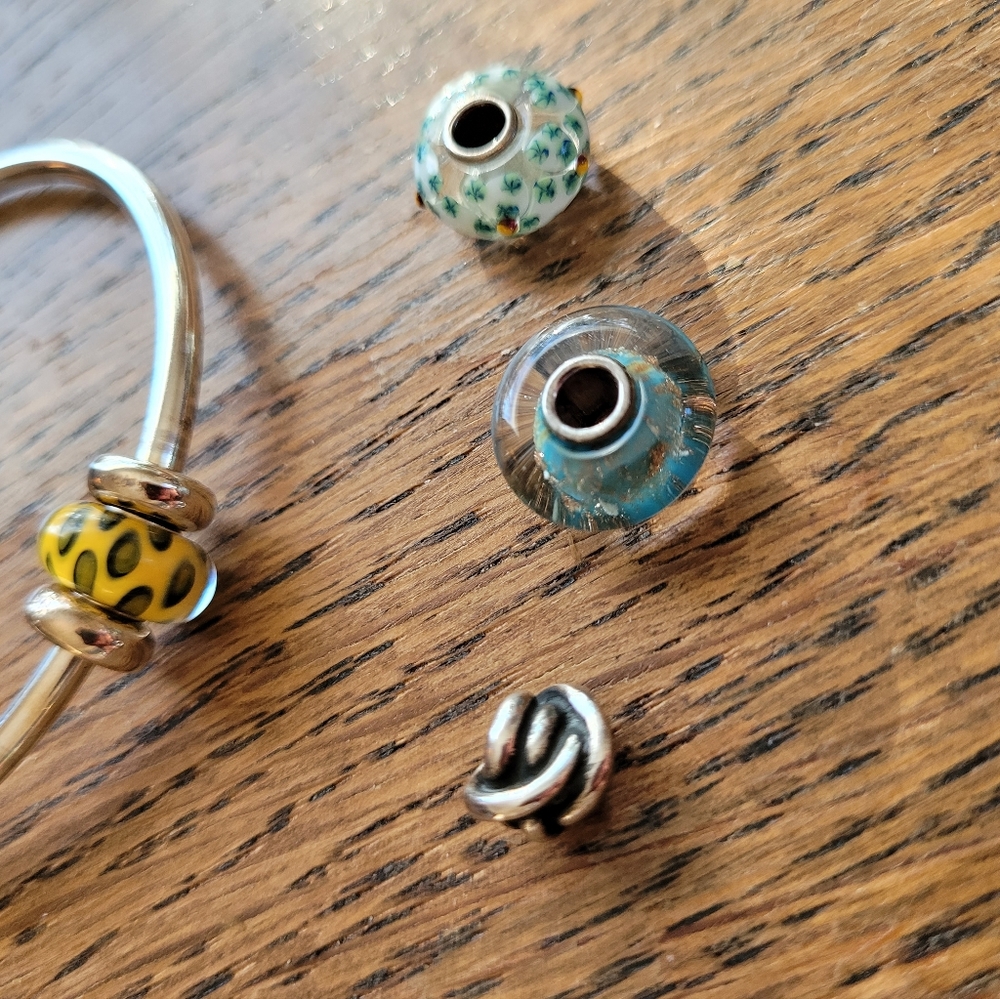 Trollbeads sterling silver bangle bracelet with 4 beads NWT - Picture 2 of 6